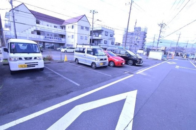 【駐車場】 | シティーフラット服部