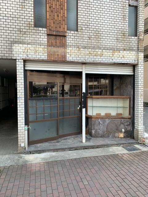 カツノハイツの外観