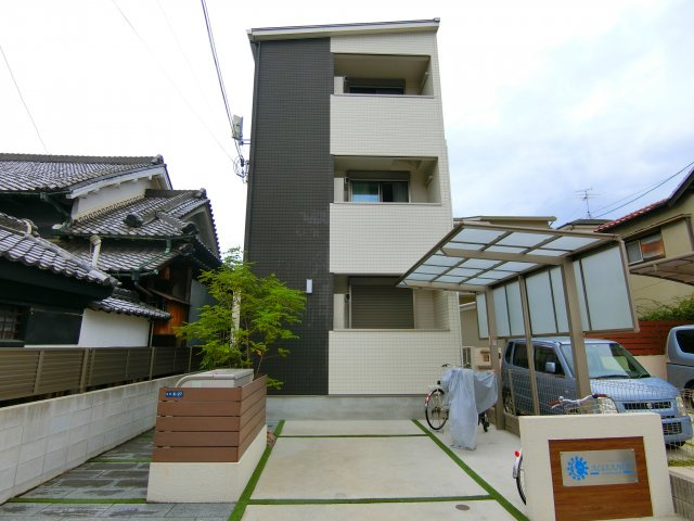 アライアンス富田林の外観