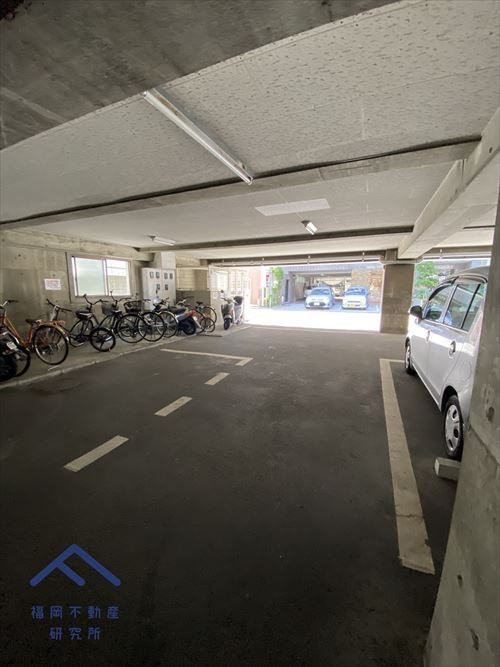 ロータリープラザ博多駅東の駐車場