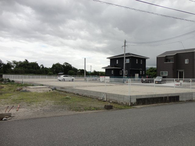 宇土市走潟町分譲地の外観|北側、市道から撮影