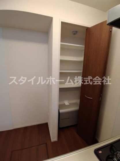 【収納】 | アメニティ橋口 | キッチン後ろ収納です。