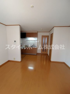 【居間・リビング】 | アヴァンティＢ棟 | ゆったり過ごせる居間です