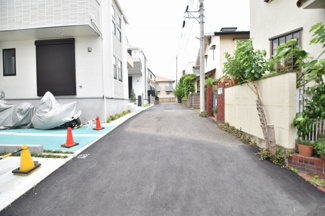 【前面道路含む現地写真】 | 西武新宿線「東伏見」駅徒歩7分でアクセス可能です。