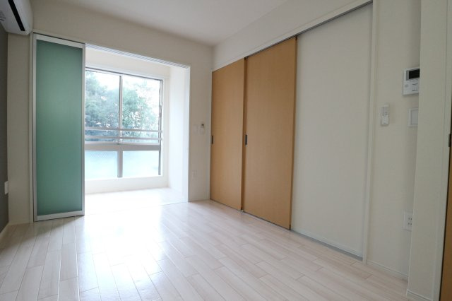 フォーレストガーデンの居間・リビング