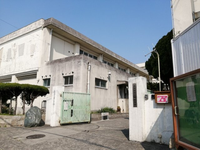 岸和田市土生町7丁目　戸建　の周辺|旭小学校です。