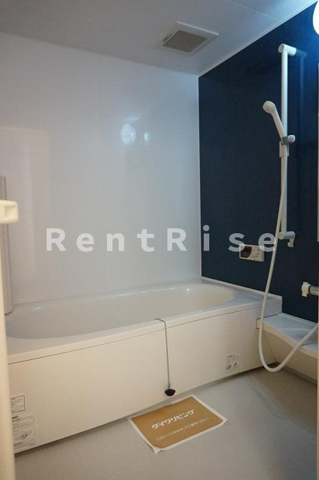 ロイヤルガーデン しおん館 Cの浴室