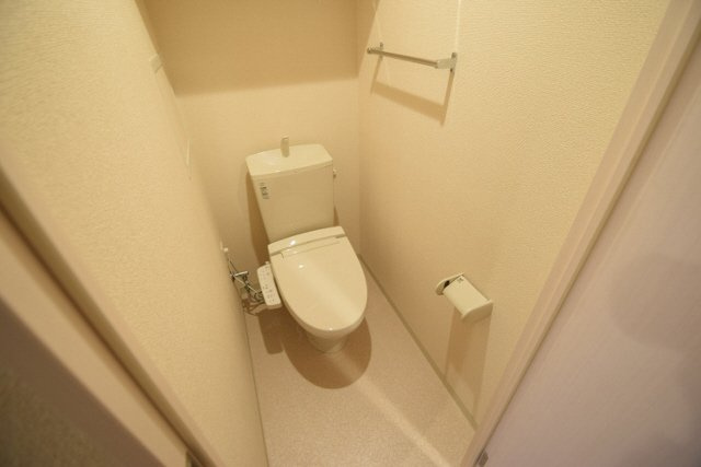 アンクレージュ西船橋のトイレ|ウォッシュレット付き