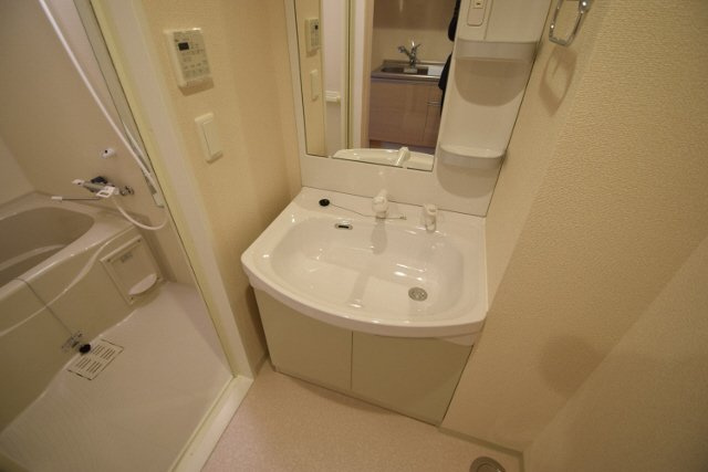 アンクレージュ西船橋の洗面所|シャンプードレッサー付