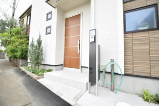 【外観】 | 現地見学や資料請求などお気軽にお問合わせ下さい。
周辺環境とあわせて現地ご案内致します。