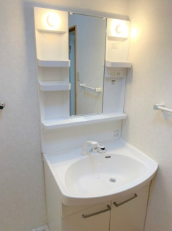 【独立洗面台】 | さくらいマンション立野 | 使いやすい独立洗面台です
