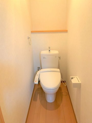 【トイレ】 | さくらいマンション立野 | 清潔感のあるトイレです