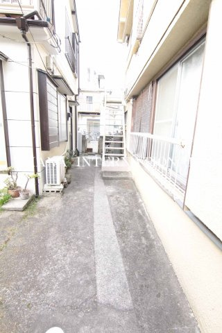 かねよし荘のエントランス