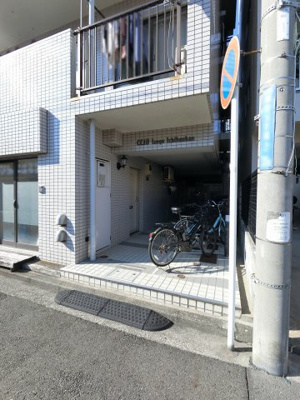 【エントランス】 | クリオ磯子壱番館 | エントランス部分です。
