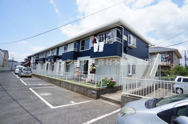 サンドルフ津田沼の駐車場