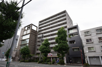 【外観】 | 総戸数３９戸、１９９７年２月築、管理人は日勤勤務につき管理体制良好です♪