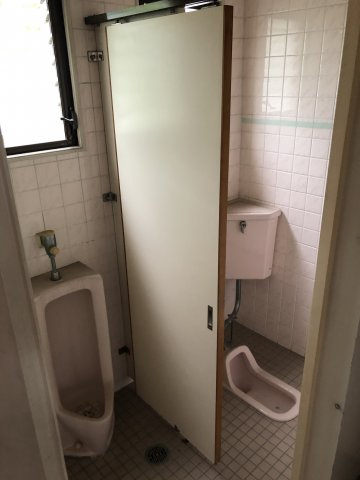 Aスタービル2階のトイレ