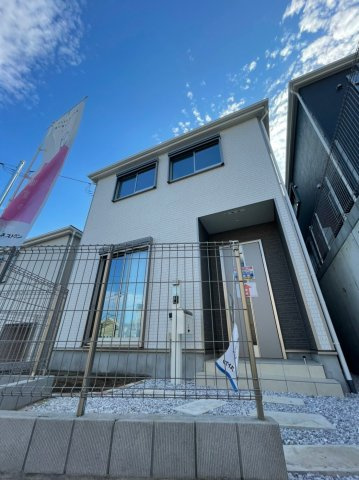 横浜市保土ヶ谷区今井町 新築戸建て テレワークルームやルーフバルコニーが魅力 全5棟の過去掲載物件 弘明寺の戸建て住宅 株式会社living Room