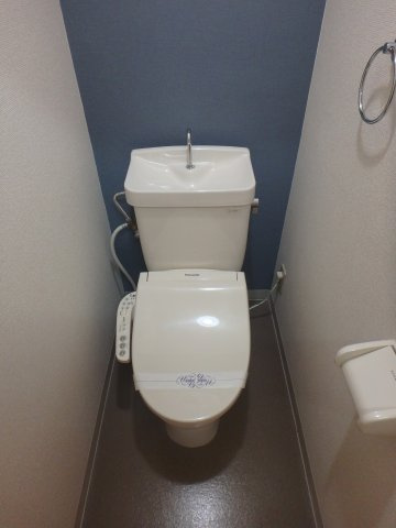 ＳＫマンションのトイレ|岡山市北区今　SKマンション　1K　トイレ