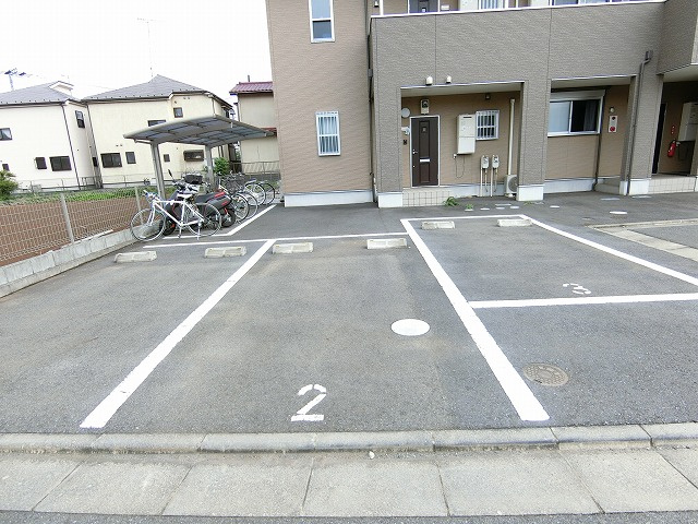 モルトベーネ中神坂の駐車場