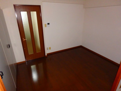 【洋室】 | メゾン・プリエール