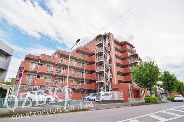 エフローレ新越谷駅前通り