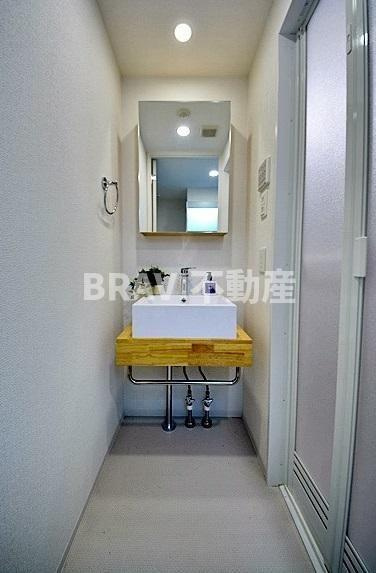 SERENiTE谷四　BRAVI不動産の洗面所|【セレニテ谷四】忙しい朝には欠かせない洗面所です