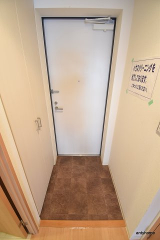 リッシュテーレ　仲介手数料無料の玄関