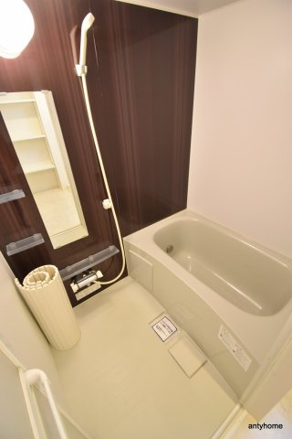 リッシュテーレ　仲介手数料無料の浴室