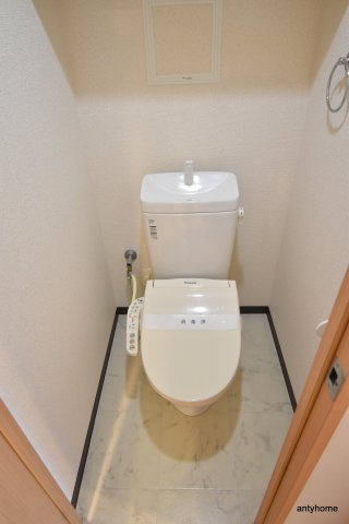リッシュテーレ　仲介手数料無料のトイレ