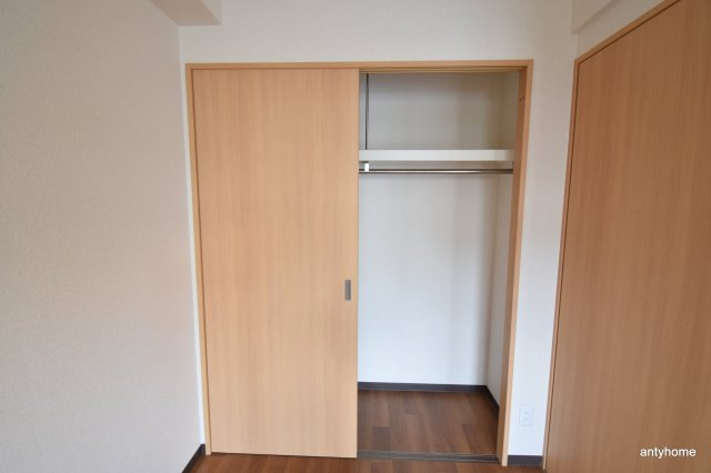 リッシュテーレ　仲介手数料無料の収納