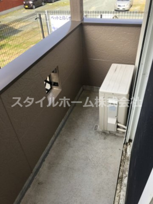【バルコニー】 | エスペレ | 暖かな日差しのふりそそぐバルコニー