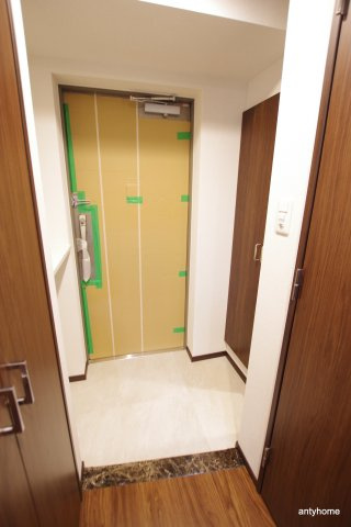 スプランディッド新大阪5　仲介手数料無料の玄関