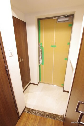 スプランディッド新大阪5　仲介手数料無料の玄関