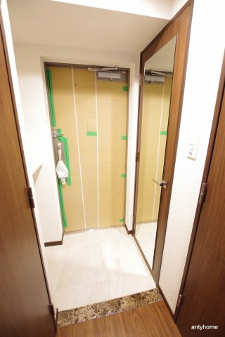 スプランディッド新大阪5　仲介手数料無料の玄関