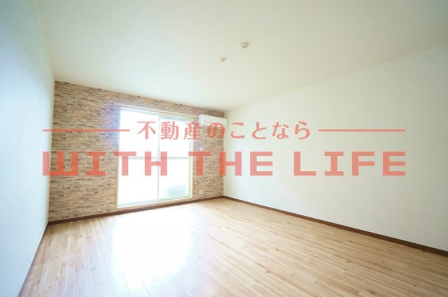 カムアイズ宮ノ陣【キャンペーン対象物件】の居間・リビング|ゆったり過ごせる居間です