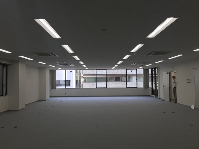 東日本橋ＮＦビルのロビー