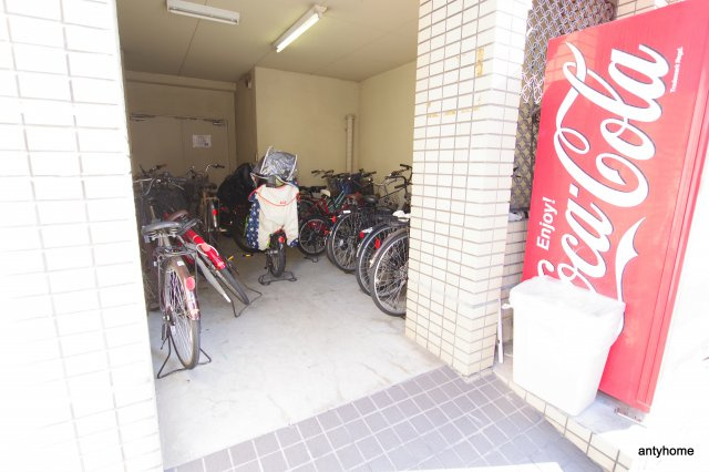 フェリーチェ西中島　仲介手数料無料の駐車場