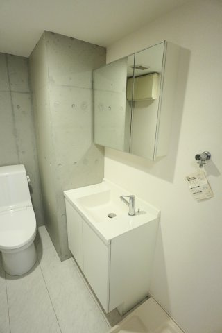 ラフェリオ武蔵砂川の独立洗面台