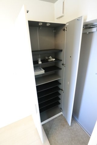 ラフェリオ武蔵砂川の玄関