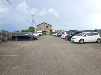 【駐車場】
