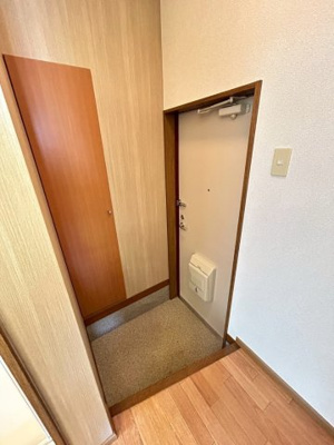 【玄関】 | ラグーナ・ウノ