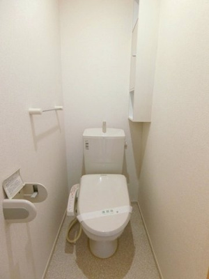 【トイレ】 | ウエスト　ピースＢ | 落ち着いた色調のトイレです