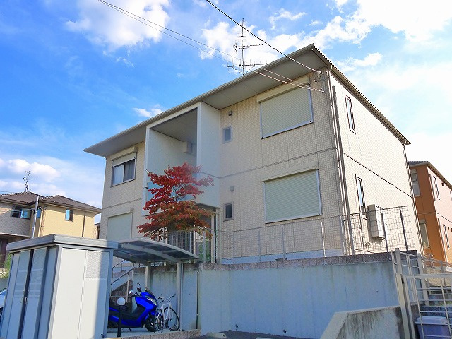 スプリングヒルズⅡの外観|落ち着いた雰囲気の外観です