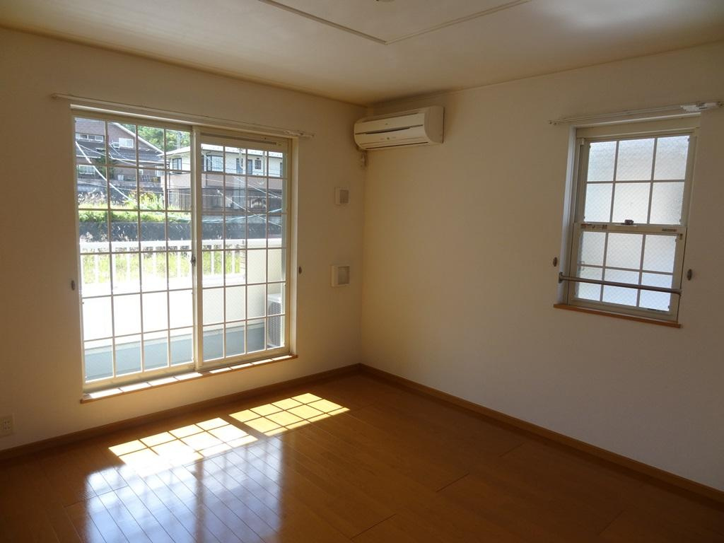 ヴィラ・フィオーレの居間・リビング