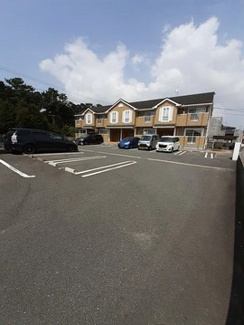 【駐車場】