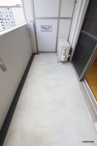 ア・ミュゼ新大阪　仲介手数料無料のバルコニー