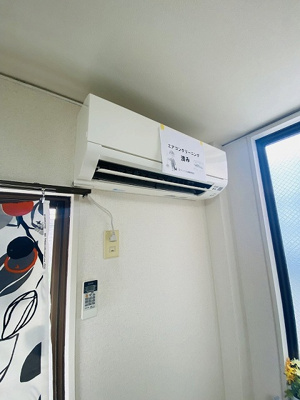 【設備】 | メゾン ドゥ マローネ | 暑い夏や寒い冬に大活躍のエアコン付きです☆冷暖房完備で1年中快適に過ごせます♪