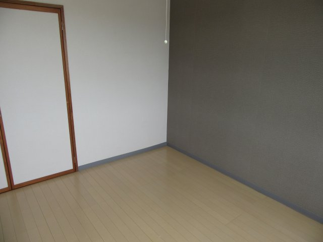 ナチュール西田の洋室|コンパクトで使いやすい洋室です