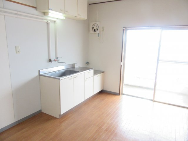 ナチュール西田のキッチン|きれいなキッチンです